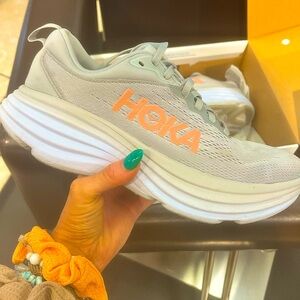 WOMENS HOKA